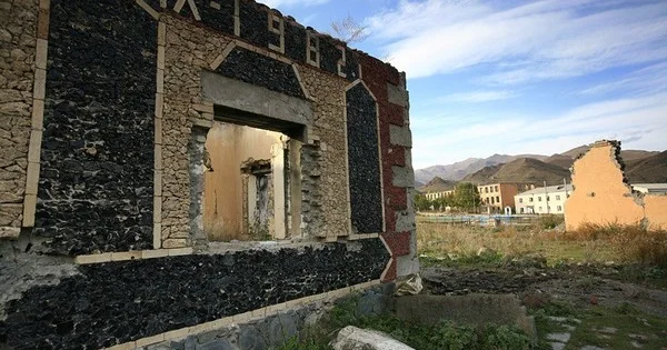 İşğalçının viranə qoyduğu yurdu yenidən qururuq