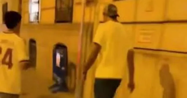 Azarkeşlər Rodrini rahat buraxmadı Video