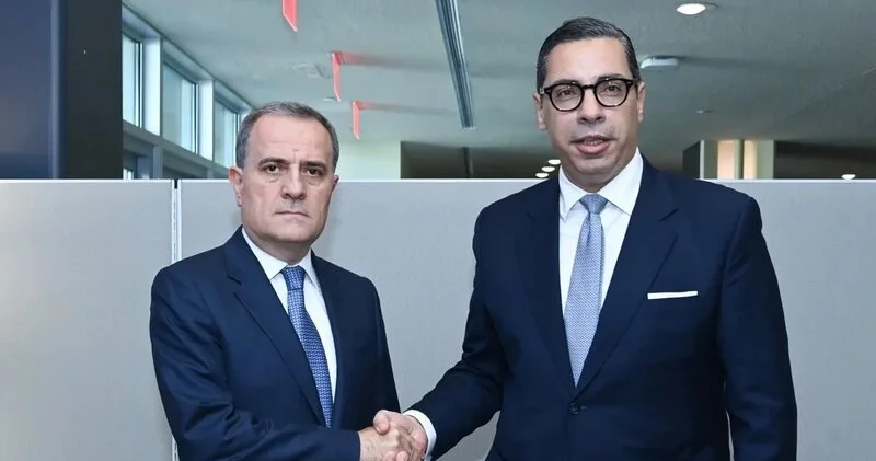 Ceyhun Bayramov kiprli həmkarı ilə Cənubi Qafqazda sülh prosesini müzakirə etdi