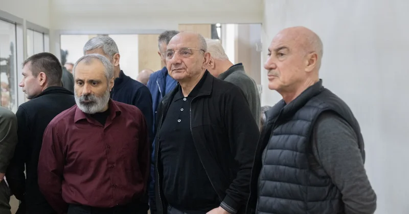 Оглашены показания азербайджанцев, подвергавшихся пыткам в армянском плену и заложниках СУД