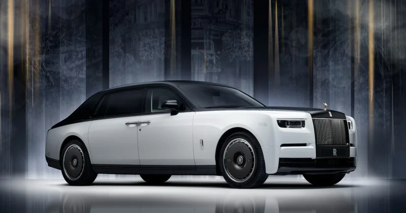 Rolls Royce tarixində ən incə ağac işləri üç yeniliyi təqdim edir: 3D marquetri, 3D mürəkkəb qatlama və 24 karat qızıl varaq