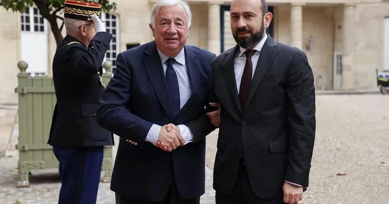 Mirzoyan Fransa Senatının sədri ilə müzakirə aparıb