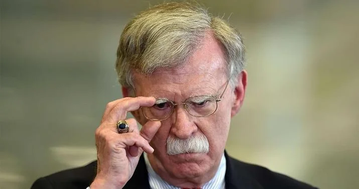Bolton: Tramp Putinə görə Ukraynanın tərəfini tutmayacaq