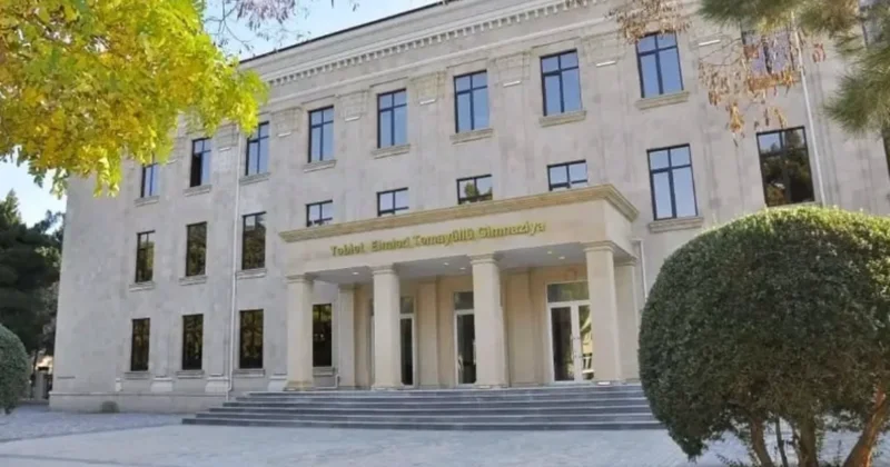 Sumqayıtda gimnaziya şagirdləri niyə sinifsiz qalıblar? Rəsmi açıqlama
