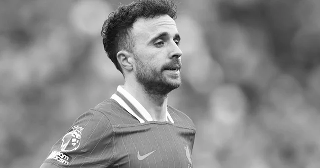 Qəzada həlak olan futbolçunu belə andılar Foto