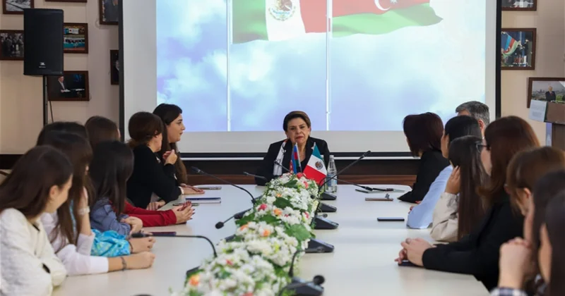 Meksika səfiri ADU nun tələbələri ilə görüşüb
