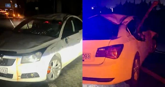 Hava limanı yolunda qəza: Yük maşınına çırpılan “Chevrolet” aşdı VİDEO