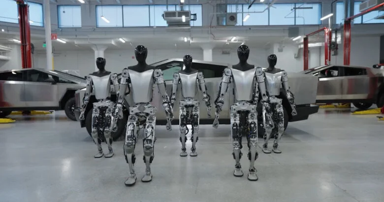 İlon Mask robot ordusunu idarə etmək istəyir