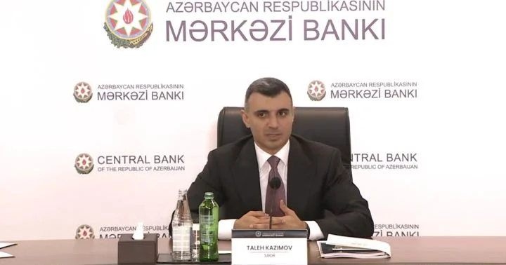 Yeni verilmiş kreditlərin və yeni cəlb edilmiş depozitlərin faizlərində azalma müşahidə edirik