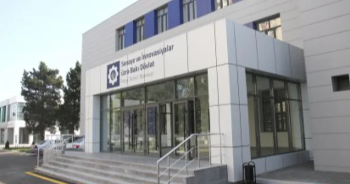 Şagirdlər peşə məktəbində avtomobillə bağlı peşələrlə tanış olublar