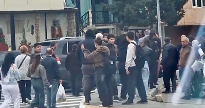 Sumqayıtda sürücü keçiddən keçən piyadanı vurdu VİDEO