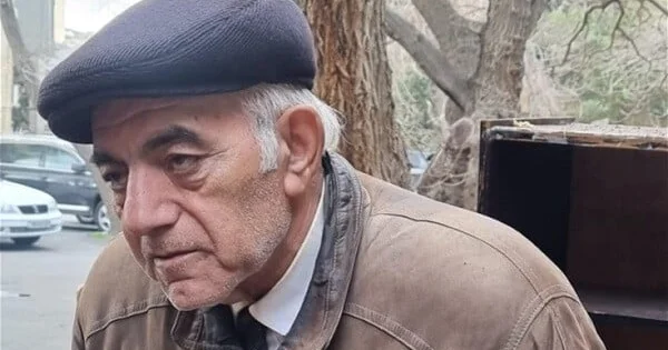 Azərbaycanda alim küçədə gedərkən yıxılıb öldü