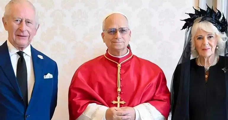 İngiltərə kralı və Roma papası birlikdə dua etdilər Son 491 ildə ilk