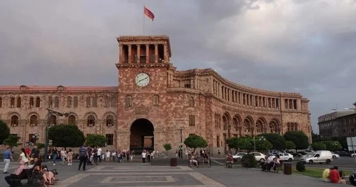 İrəvanda görüş: Ermənistana gedən azərbaycanlılar nədən danışıb? FOTO