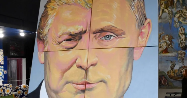Putin Trampı axmaq obrazında göstərir