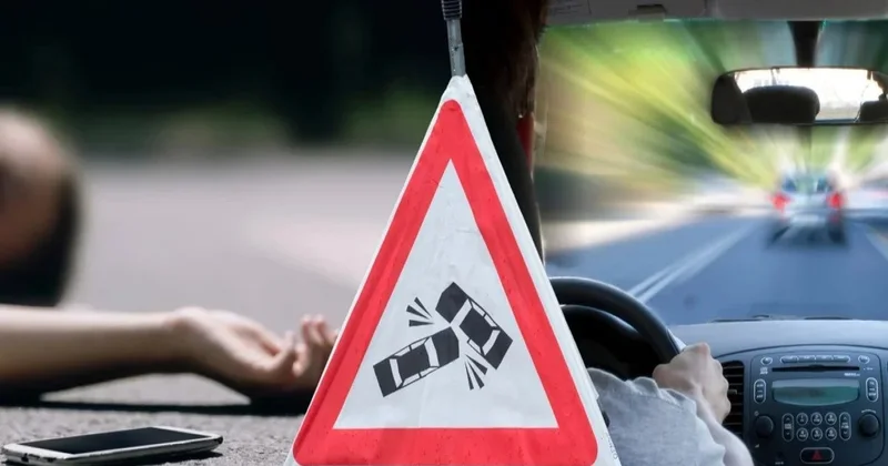 Qazaxıstanda yük maşını avtobusla toqquşub, 12 nəfər ölüb