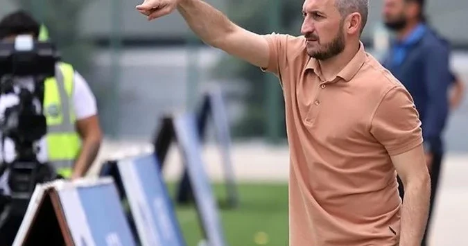 Vüqar Nadirov ayrıldı, azarkeşlər rəhbərliyin üstünə düşdü və...