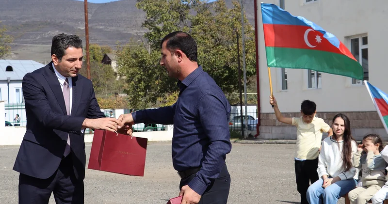 Köç Təzəbinə kəndinə çatdı: Açarlar təqdim edildi FOTOLAR