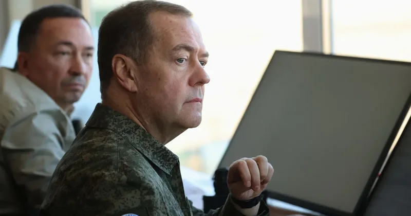“ABŞ bizim açıq düşmənimizdir, bu, artıq Baydenin yox, onların “sülhməramlı“sının savaşıdır“ Medvedev
