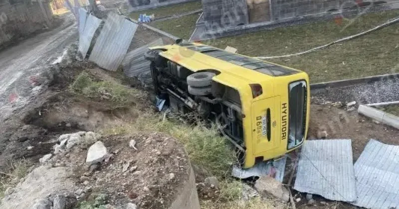 В Ереване перевернулся автобус с иностранцами