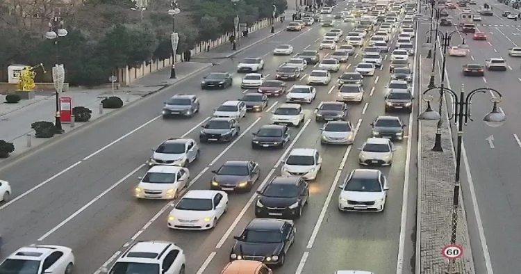 Bakıda 6 küçədə sıxlıq müşahidə edilir