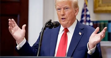 Tramp kimin tərəfindədir?