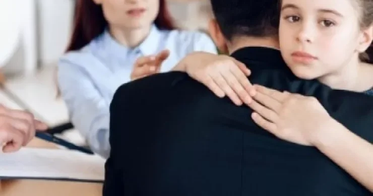 Atalıqdan məhrum edilənlər də aliment ödəməyə borcludur HÜQUQŞÜNAS