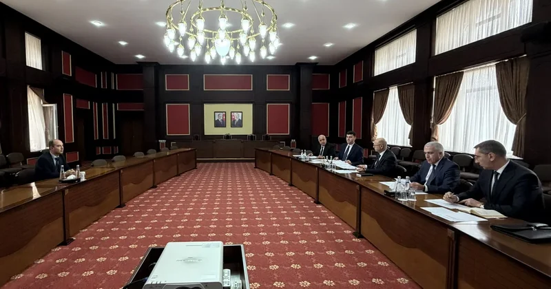 Energetika naziri Naxçıvanda vətəndaşları qəbul edib