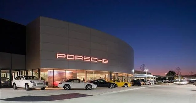 Porsche sahiblərinə bəzi Porsche avtomobillərini sürmək qadağan edildi