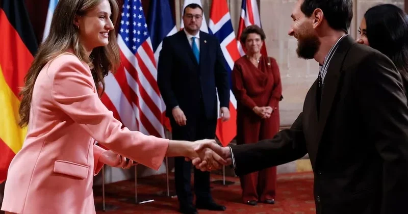 Messi nüfuzlu mükafatı İspaniya şahzadəsinin əlindən aldı