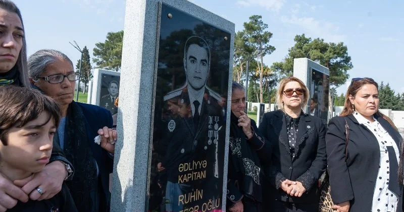 Nazirlik şəhidi yad etdi FOTOLAR