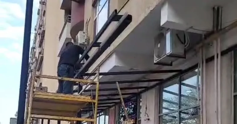 Yasamalda səkiyə qanunsuz müdaxilə aradan qaldırıldı Fotolar