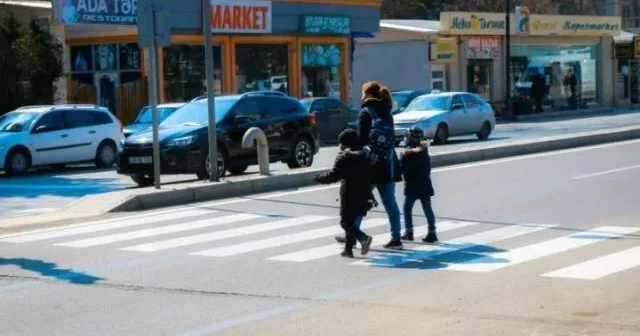 Yol polisindən piyadalara çağırış: Azyaşlılarla hərəkət zamanı...