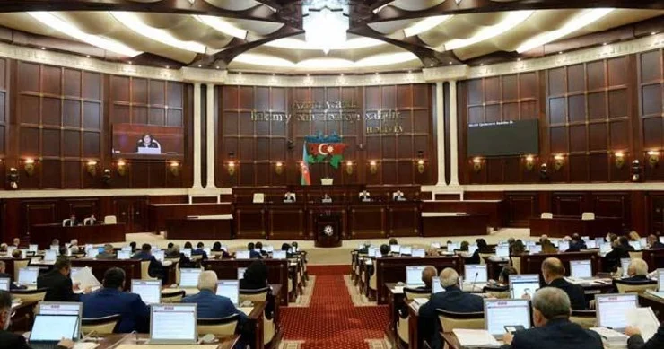 Bu hərbçilərin leytenant rütbəsində olma müddəti azaldılır Müzakirəyə çıxarıldı