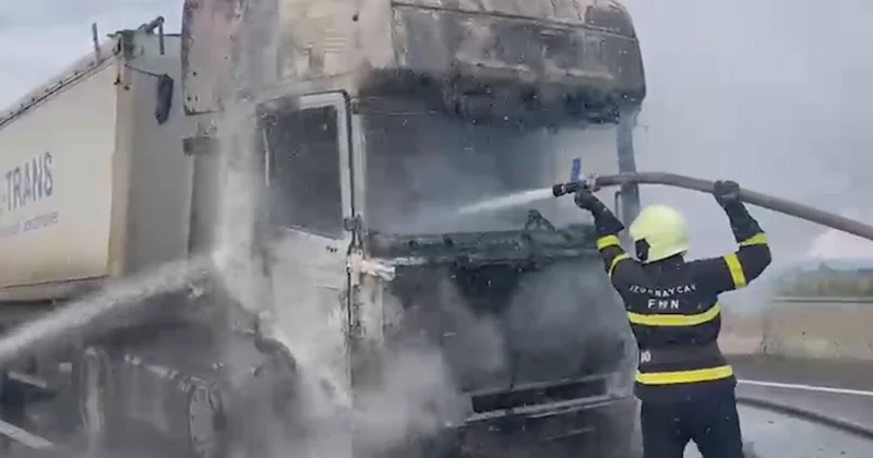 В Газахе загорелся грузовик ВИДЕО