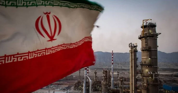 США заблокировали иранский нефтяной экспорт на $25 млрд