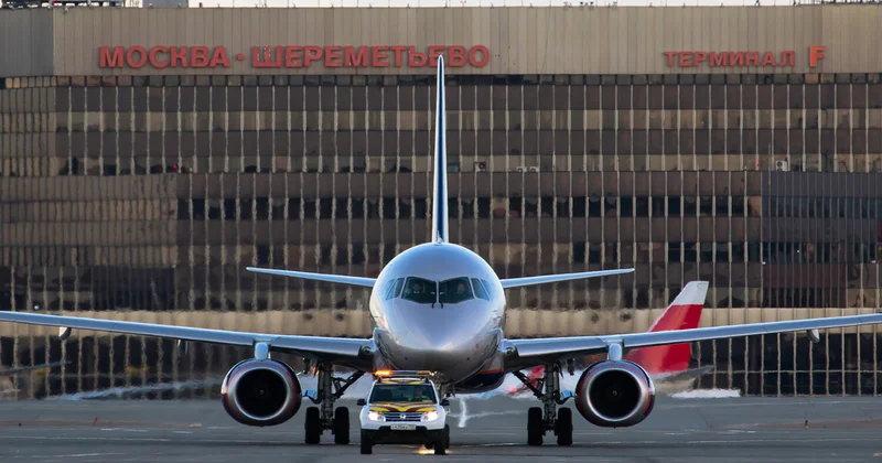 4 aeroport bağlandı, sərnişinlər sığınacaqlara təxliyə olundu Moskvada PUA həyəcanı