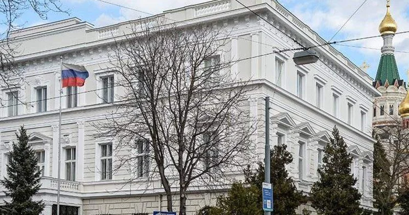 Выслали российских дипломатов