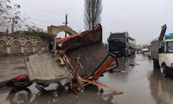 Neftçalada bir ailənin 5 üzvü qəzaya düşdü: ölən var