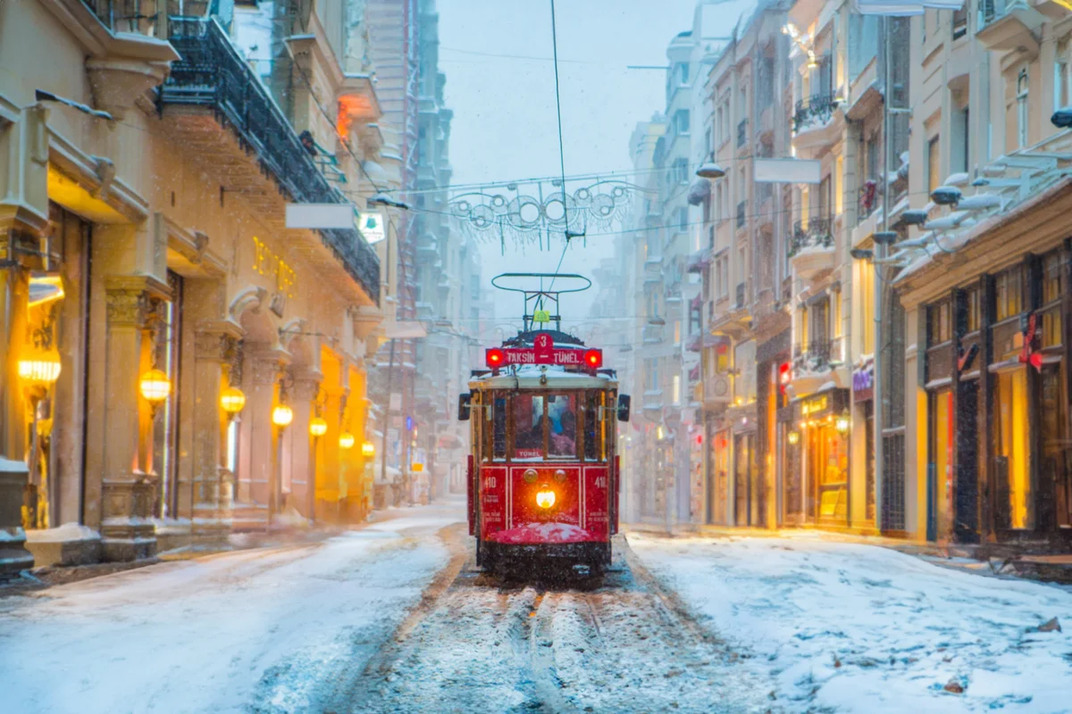 Yeni İli İstanbulda qarşılamaq üçün ən romantik tətil seçimləri