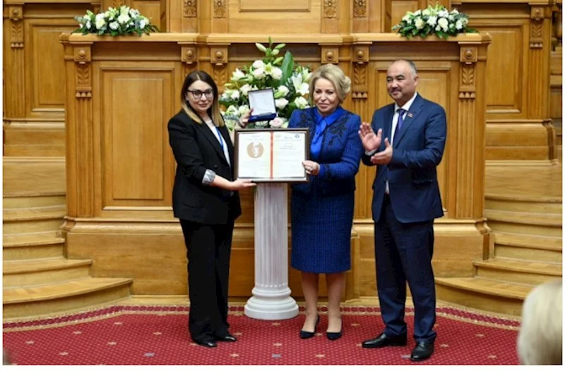 Mehriban Ələkbərzadəyə Çingiz Aytmatov mükafatı təqdim olunub FOTO