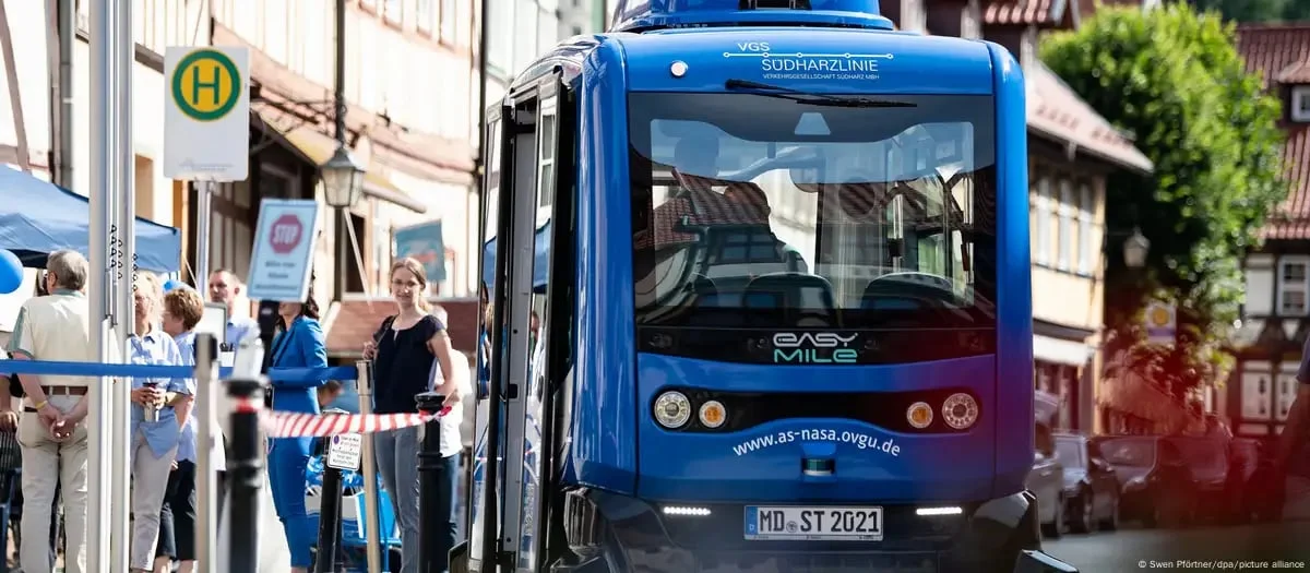 Tarix açıqlandı: Sürücüsüz avtobuslar xəttə buraxılacaq