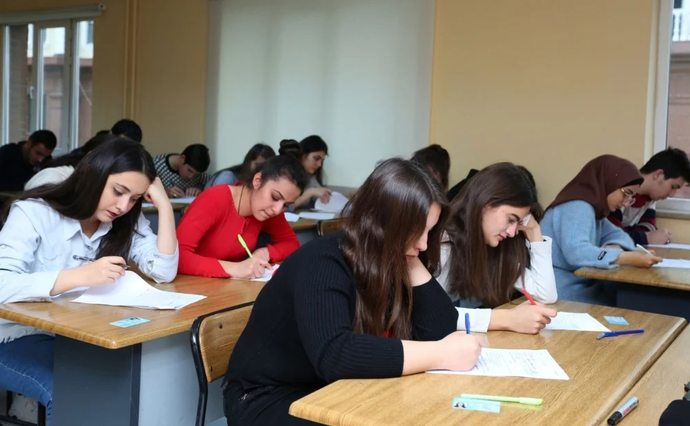 Universitetlərimiz beynəlxalq reytinqlərə düşmək üçün nə etməlidir? Rəsmi AÇIQLAMA