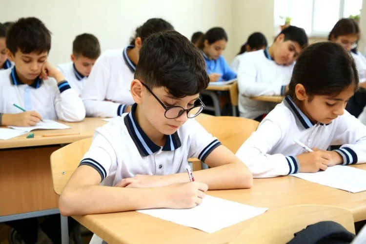 Bu gündən bəzi məktəblərdə dərslər başlayıb