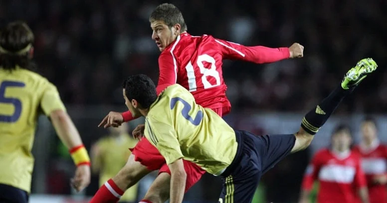 ​Ulduz futbolçunun sərvətinə həbs qoyuldu