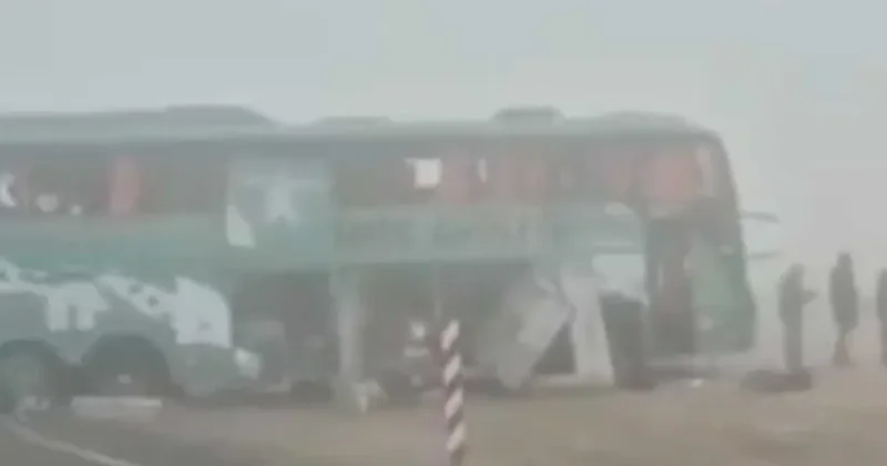 Çilidə avtobusların toqquşması nəticəsində ölənlər və yaralananlar var