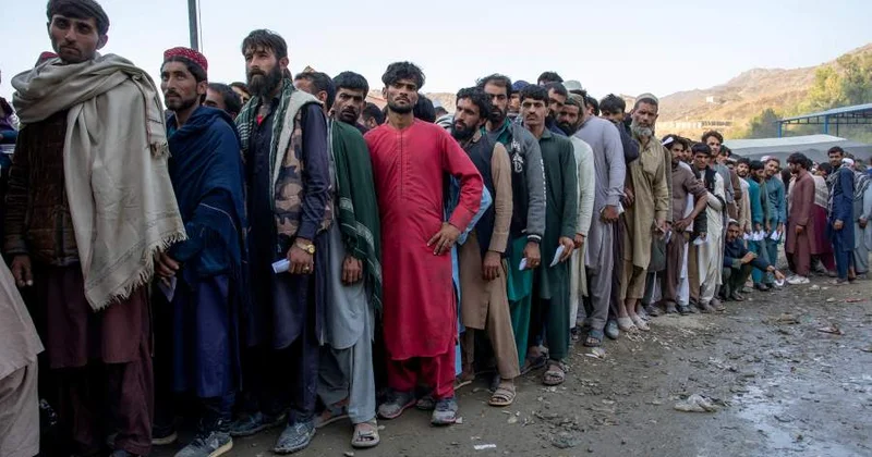 Турция отправила домой сотни афганских нелегальных мигрантов Minval Politika