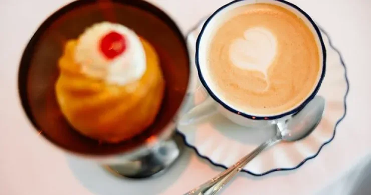 Gündə neçə fincan qəhvə içmək olar? İnfarkta səbəb ola bilər