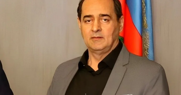 Komandanı Premyer Liqaya yüksəldəcəyinə inanıram vaxtı ilə özünün çalışdırdığı klubda oğlu baş məşqçilik edir