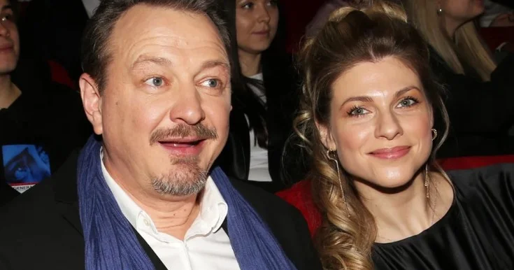 Gizlincə dördüncü dəfə evlənib